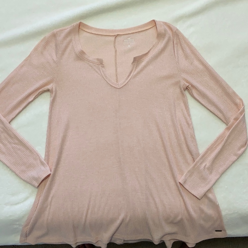 Knitted keyhole top